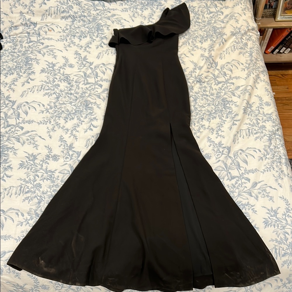 Elegant Black Off-Shoulder Evening Dress